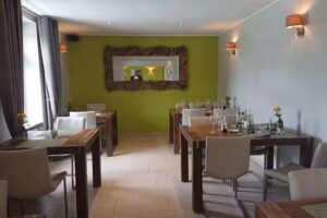 Amber Stuff – Villa Verde