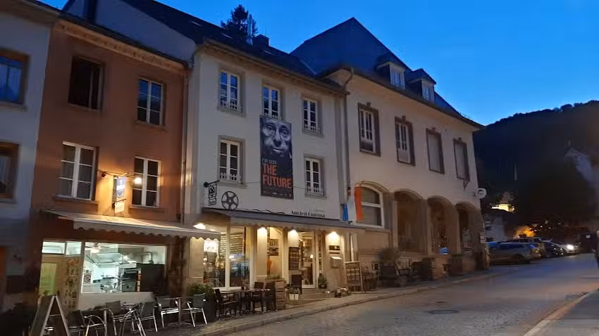 Ancien Cinéma Café Club