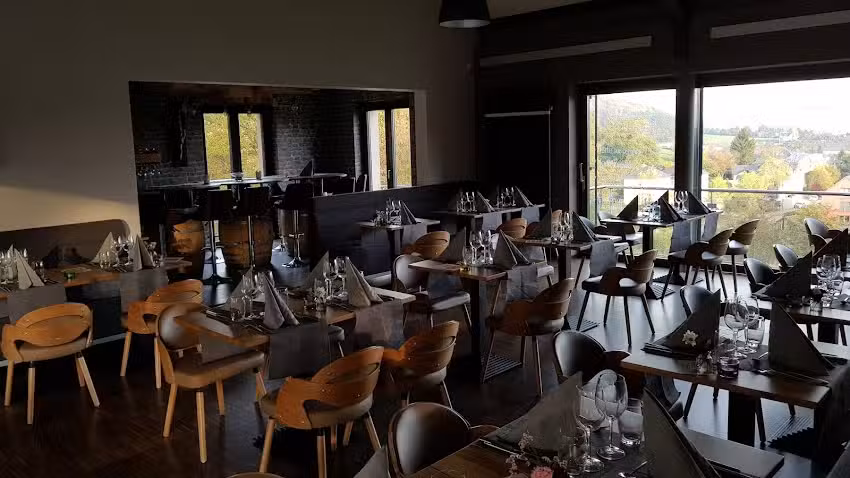 Becher Gare Restaurant – Café