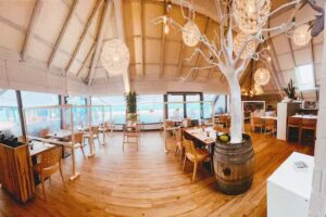 D&rsquo;Rackett, Tennis Club House