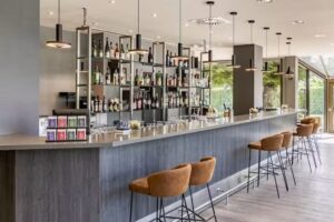 Findel Restaurant and Bar