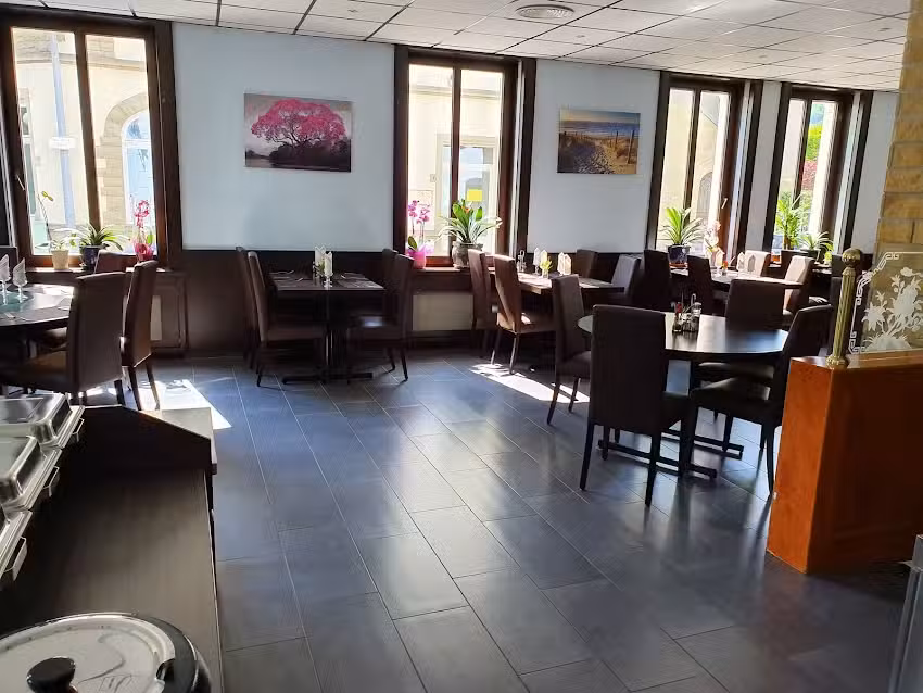 Restaurant Yue Long, spécialités chinoises et sushi